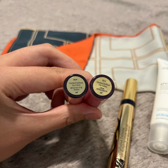 Estée Lauder Lip Glosses, Mascara, La Roche-Posay Effaclar Duo, Summer Scarf - Picture 2 of 6